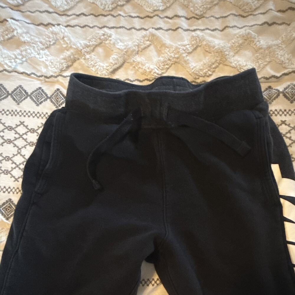 Nike Boys S Black Jogger Sweatpants Standard Fit Drawstring Elastic Waistf - Picture 4 of 7